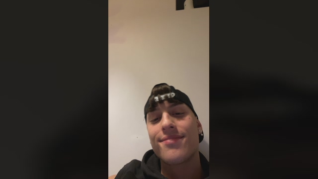 Angeluzzo01  26-03-2022